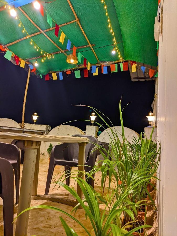 Awaara Backpackers Hostel, Alībāg Esterno foto